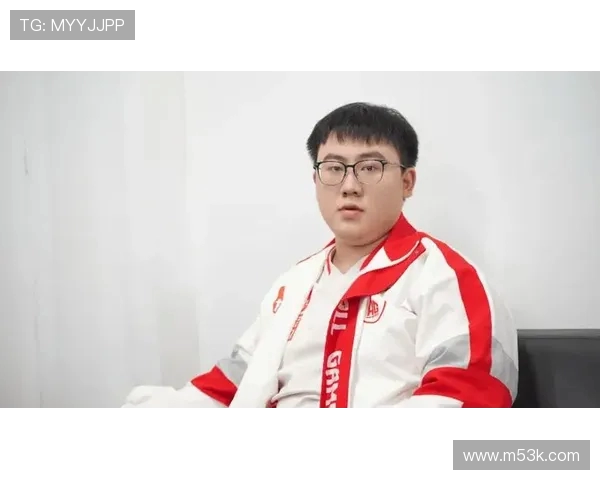 黄超发文称轩染关键发挥拯救AG赛场逆转点燃体育精神竞技荣耀之